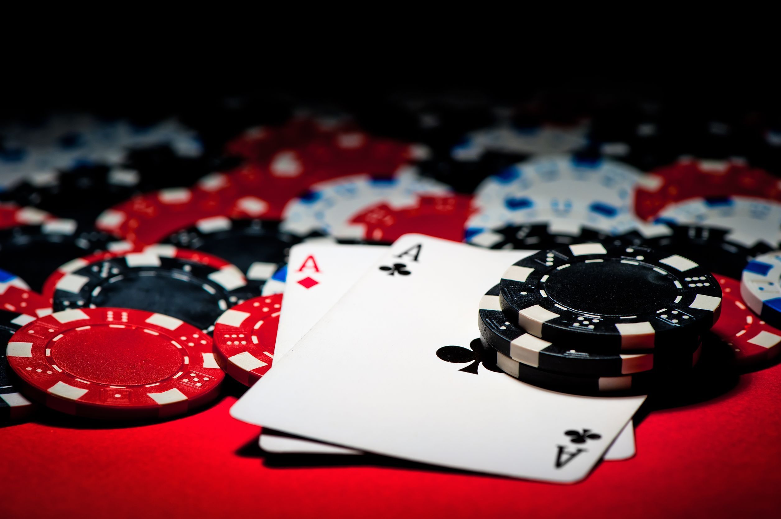 Why many people are preferring to playing poker games online? post thumbnail image